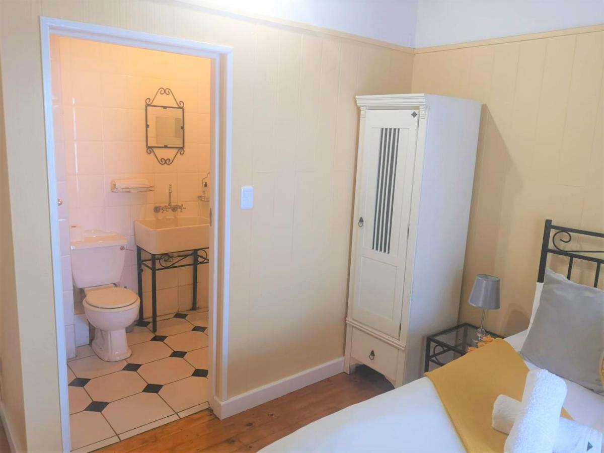 Point Village Guest House Mossel Bay Eksteriør bilde