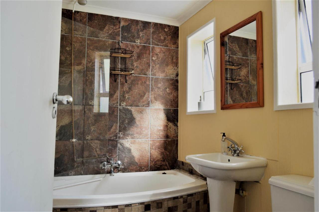 Point Village Guest House Mossel Bay Eksteriør bilde